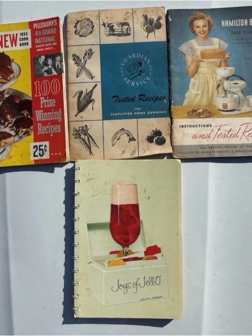 Assorted Vintage Cookbooks Lot Of 4 Jell-O Hamilton Beach Pillsberry Guardian